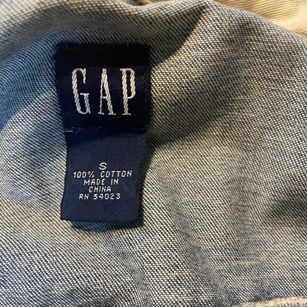 𝅺GAP Vintage Jean Jacket Size S - Picture 3 of 5